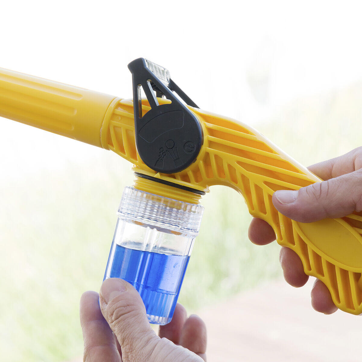 💦 Pistola de Agua a Presión 8 en 1 con Depósito